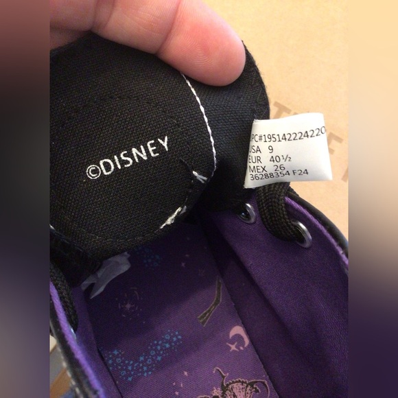 Disney Unisex Nightmare Before Christmas High Top Lace Up Sneaker Size 9 (10W) - Picture 13 of 14